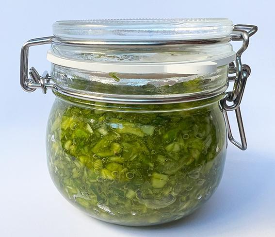 Valkosipulin kukkapesto 150 ml